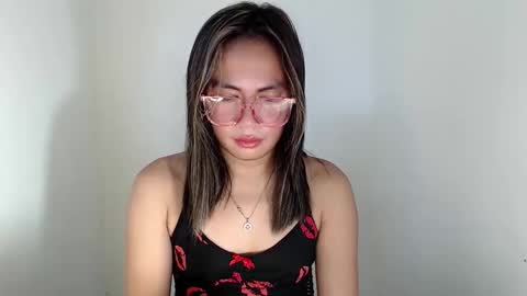 itsurgil_kloeh online show from November 29, 3:25 am