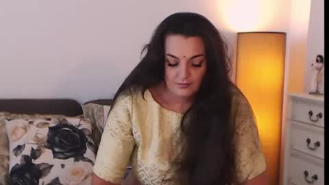 Melissa Khaan online show from August 4, 9:27 am