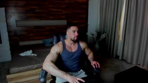 IvanHydee online show from April 24, 4:47 am