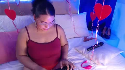 Ivannee  online show from February 16, 1:47 am