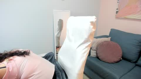 Ivonne online show from June 17, 12:54 pm
