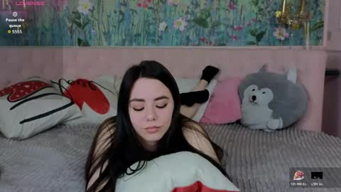 ivorywood_ online show from May 2, 6:36 pm