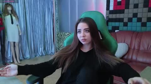 ivorywood_ online show from November 25, 10:36 am