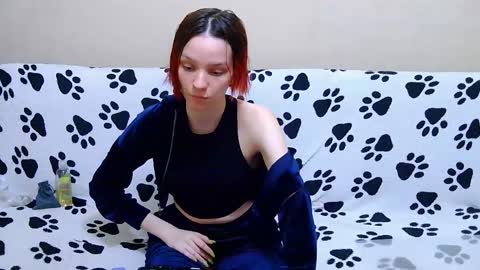 Ivy and Lester online show from May 4, 7:09 pm