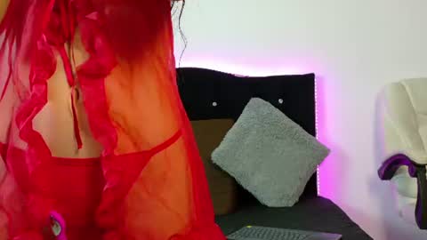 Ivy Heat online show from June 18, 1:44 am