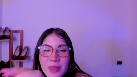 I V Y online show from August 6, 12:52 am
