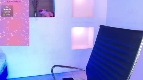 i v y  b l i s s online show from February 10, 11:57 am