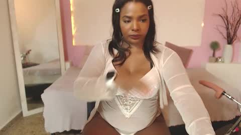 i v y  b l i s s online show from March 13, 7:22 am