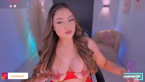 Ivy online show from June 15, 6:11 pm