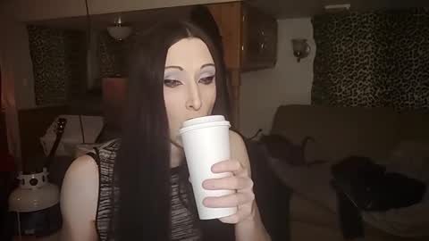 IvyRose499 online show from March 10, 3:30 pm