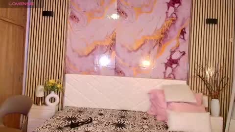 ivyshine7 online show from July 12, 8:01 pm