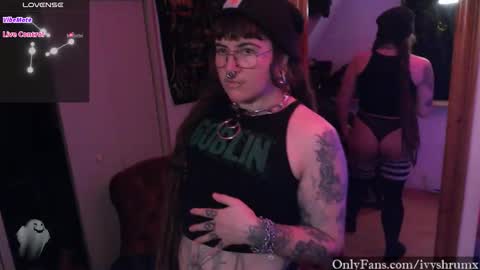 Ivy ShrumX online show from November 27, 2:19 am