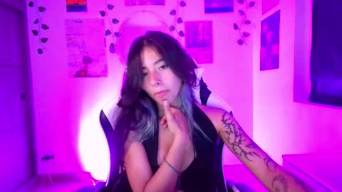 Ivy  online show from March 10, 1:43 am