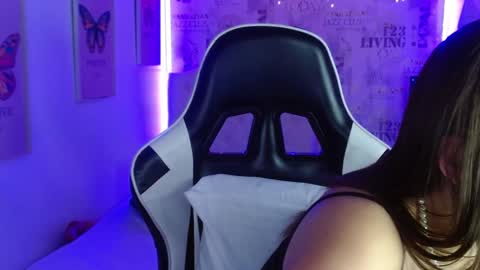 Ivy online show from February 6, 11:26 pm