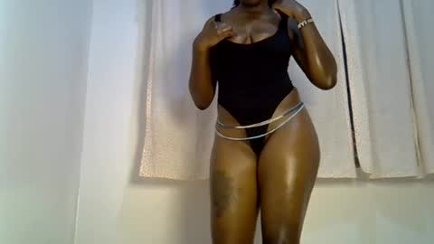 iynika online show from July 23, 1:58 am