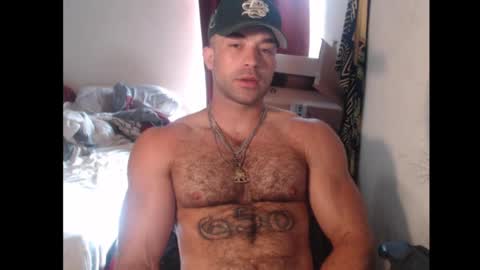 Snapshot of izak144 chatting on September 30, 5:01 pm izak144 online show from September 30, 5:01 pm