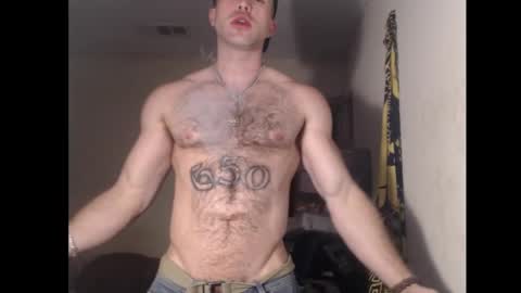 Snapshot of izak144 chatting on March 8, 3:39 am izak144 online show from March 8, 3:39 am