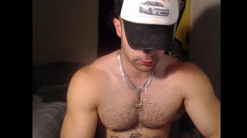 Snapshot of izak144 chatting on December 10, 1:11 am izak144 online show from December 10, 1:11 am