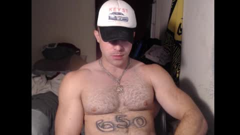 Snapshot of izak144 chatting on December 12, 2:15 am izak144 online show from December 12, 2:15 am