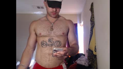 Snapshot of izak144 chatting on December 3, 8:11 pm izak144 online show from December 3, 8:11 pm