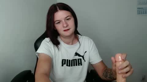 Shygirl online show from October 3, 8:22 am