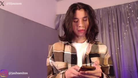 Hey im Jaxxxon check my info     online show from April 30, 2:22 pm