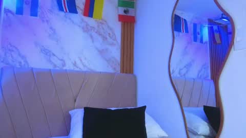 j_belle_ online show from June 17, 10:26 pm