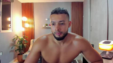 Calix  Independient model Insta and twt Calixsnake online show from May 8, 1:44 am