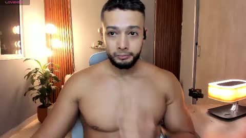 Calix  Independient model Insta and twt Calixsnake online show from July 5, 10:50 pm
