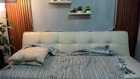 Calix  Independient model Insta and twt Calixsnake online show from August 7, 4:22 am
