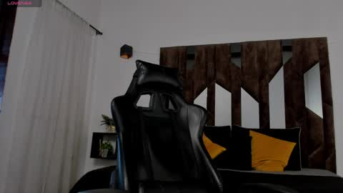 J King online show from April 30, 9:19 pm