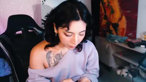jade 18  online show from August 7, 1:48 am