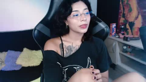 jade 18  online show from June 29, 6:32 am