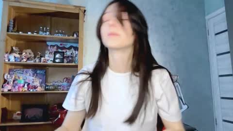 Alice online show from November 14, 9:33 am