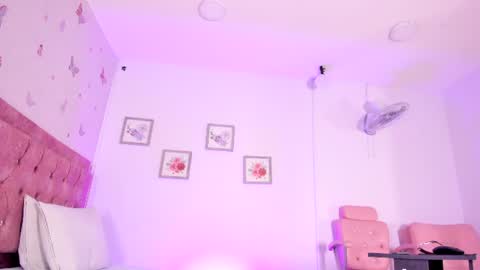 Jackk Russell  online show from June 19, 3:12 am