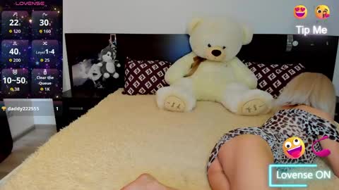 sallyevans online show from May 15, 5:49 am