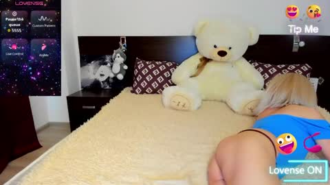 sallyevans online show from May 16, 10:36 am