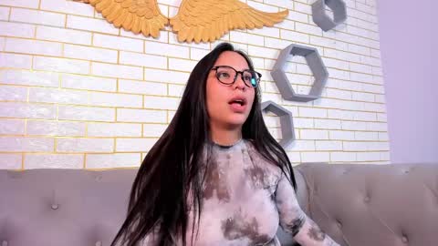 jacky_wolf1 online show from April 30, 4:23 pm