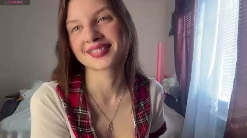 Lillian online show from June 22, 5:04 am