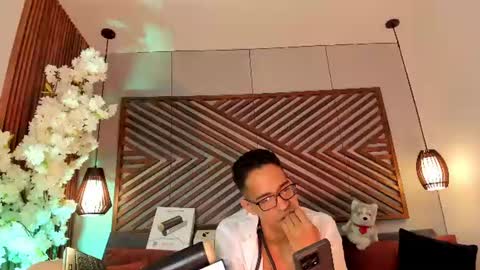 jacobdraven online show from August 3, 9:04 am