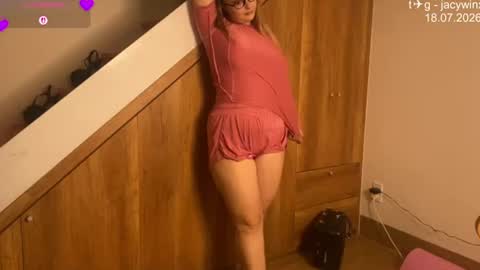 jacywinslat online show from July 18, 11:07 pm