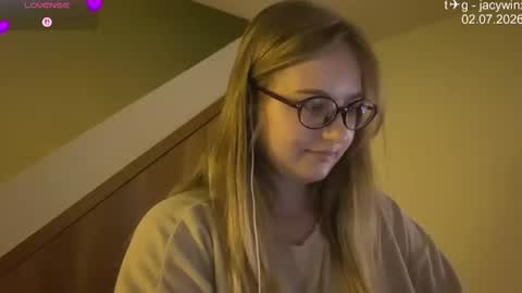jacywinslat online show from July 2, 2:44 pm