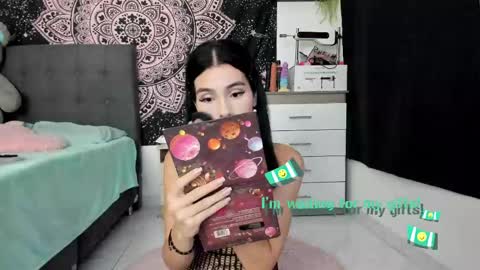   online show from March 3, 10:10 pm