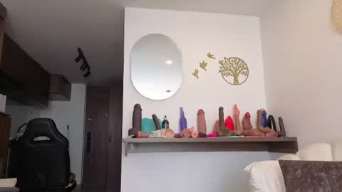 Jade online show from July 15, 2:11 pm
