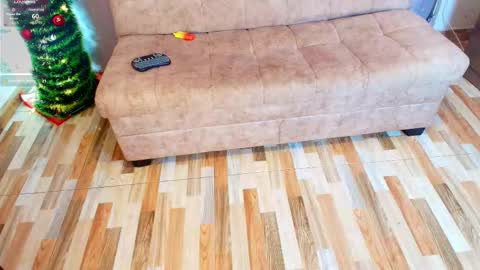  Jade Brunete  online show from December 22, 9:10 pm