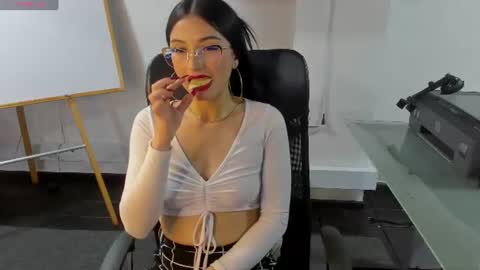 jade_connor online show from June 11, 12:32 am