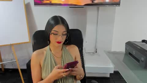 jade_connor online show from July 23, 7:22 pm