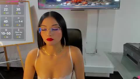 jade_connor online show from July 17, 8:22 pm