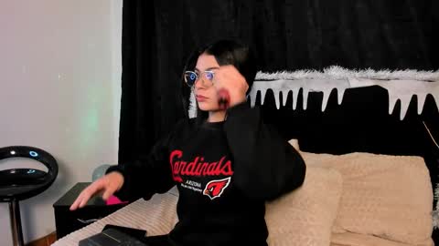 ade online show from December 3, 1:23 pm