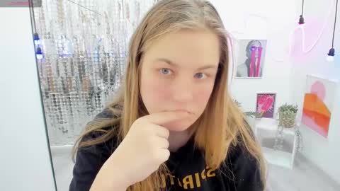 Snapshot of jade_soft chatting on February 21, 8:49 pm Jade online show from February 21, 8:49 pm